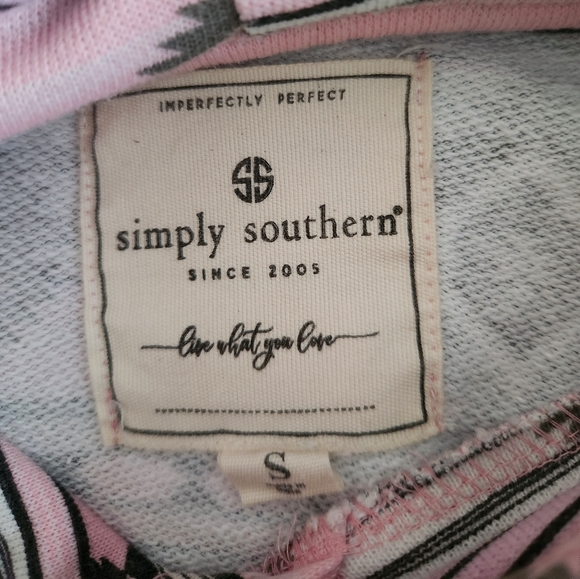 NWT Simply Southern Pink Aztec Printed Boho Cropped Hoodie - Picture 4 of 6